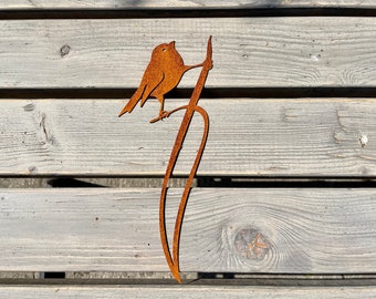 Rustic Sparrow Plant Stake: Charming Outdoor Accent for Plant Pots - Rusty Nature Accents - Decorative Metal Garden Art