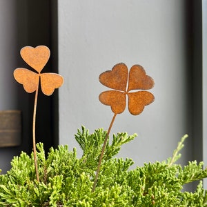 Rusty Clover Leaves for Home and Garden Decor - Rusty Metal Trefoil Leaf - Rusted Metal Four-leaf Clover Plant Stake - Metal Garden Art