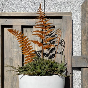 Rusty Fern Leaves Metal Bouquet Rusted Metal Plant Stake Home and Garden Decor Ornament Metal Garden Art Furniture Garden Decor Gift Medium Set