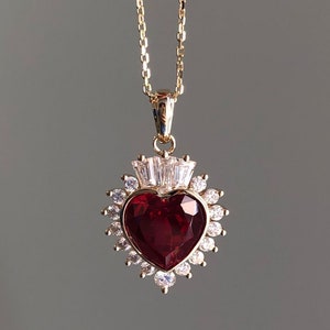 Vintage Herat Shape Ruby Gemstone Pendant With 14k Solid Gold Chain,Heart Cut Ruby Gemstone Wedding Gift Pendant,Anniversary Gift For