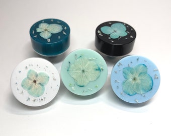 poignées de meubles rondes et élégantes pour chambre à coucher ou armoire de cuisine, poignées boho faites à la main avec des hortensias en turquoise, sarcelle et bleu clair