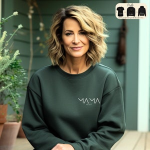 Personalisiertes Mama-Sweatshirt, minimalistisches T-Shirt, Muttertagsgeschenk, moderner Mama-Hoodie, Schwangerschaftsankündigungs-T-Shirt, Geschenk für die neue Mutter Bild 7