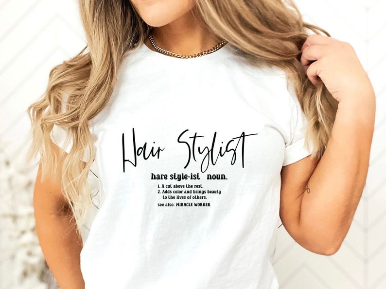 Friseur T-shirt, Friseur Sweatshirt, lizenziertes Hairapist Tee, Geschenk für Friseur, Friseur Shirt, minimalistisches Friseur Tee Bild 6