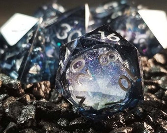 Magical Frost Resin Dice - Sage&#39;s Winter Souls Liquid Core Sharp Edge Resin Polyhedral Dice Set