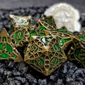 Set Di Dadi Poliedrici In Metallo Bronzo - Runic Caltrops - Per Dungeons And Dragons