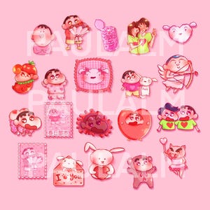 Puede incluir: Una colección de ilustraciones de dibujos animados rosas y rojos con personajes en varias poses. Algunos personajes sostienen flores, corazones y un teléfono. La frase "I Love You" es visible en una caja. El tema general es el amor y el romance.