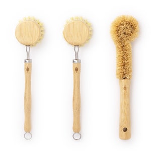 This Bamboo Dish Scrub Brush Is an Editor Favorite for Kitchen