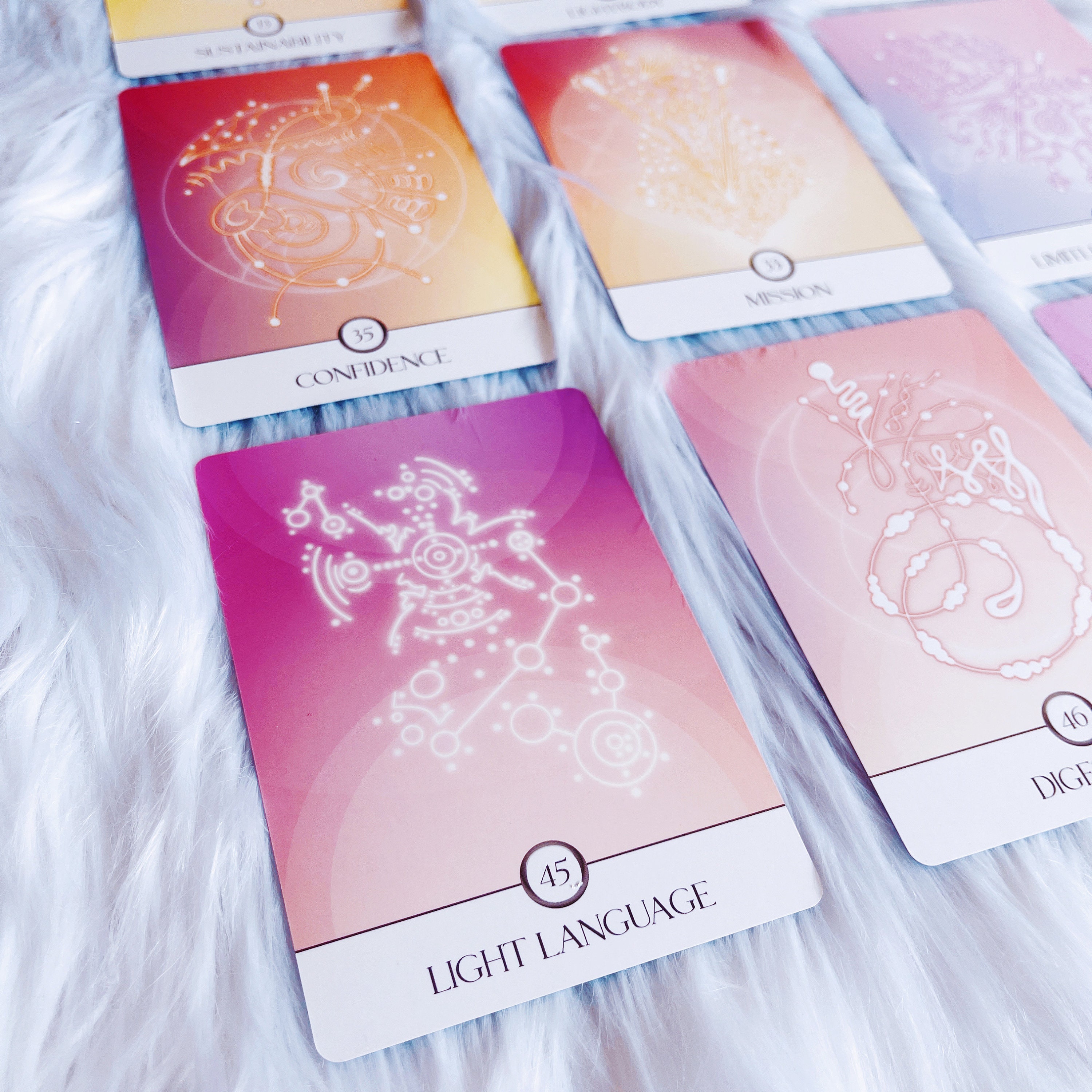 Light Code Luminary Oracle Deck / 50 Cartas / Guía de 128 páginas