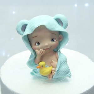 Adorno de pastel de fondant de niño lindo con el lindo oso de peluche azul y pato de goma amarillo, toalla de baño para 1er cumpleaños y baby shower