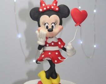 Minnie inspirada en fondant. Muñeca Minnie de porcelana fría, decoraciones para fiestas Minie, baby shower de Minnie, adorno para tarta de Minnie, fiesta de Minnie.
