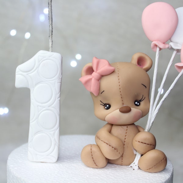 Noeud ours rose avec ballons blancs et roses 7cm fondant ou cake topper en porcelaine froide