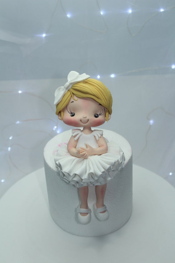 Girl cake topper, Person figurine, handmade figurine doll, handmade personalized sugar paste, fondant cake topper, cake topper, custom doll