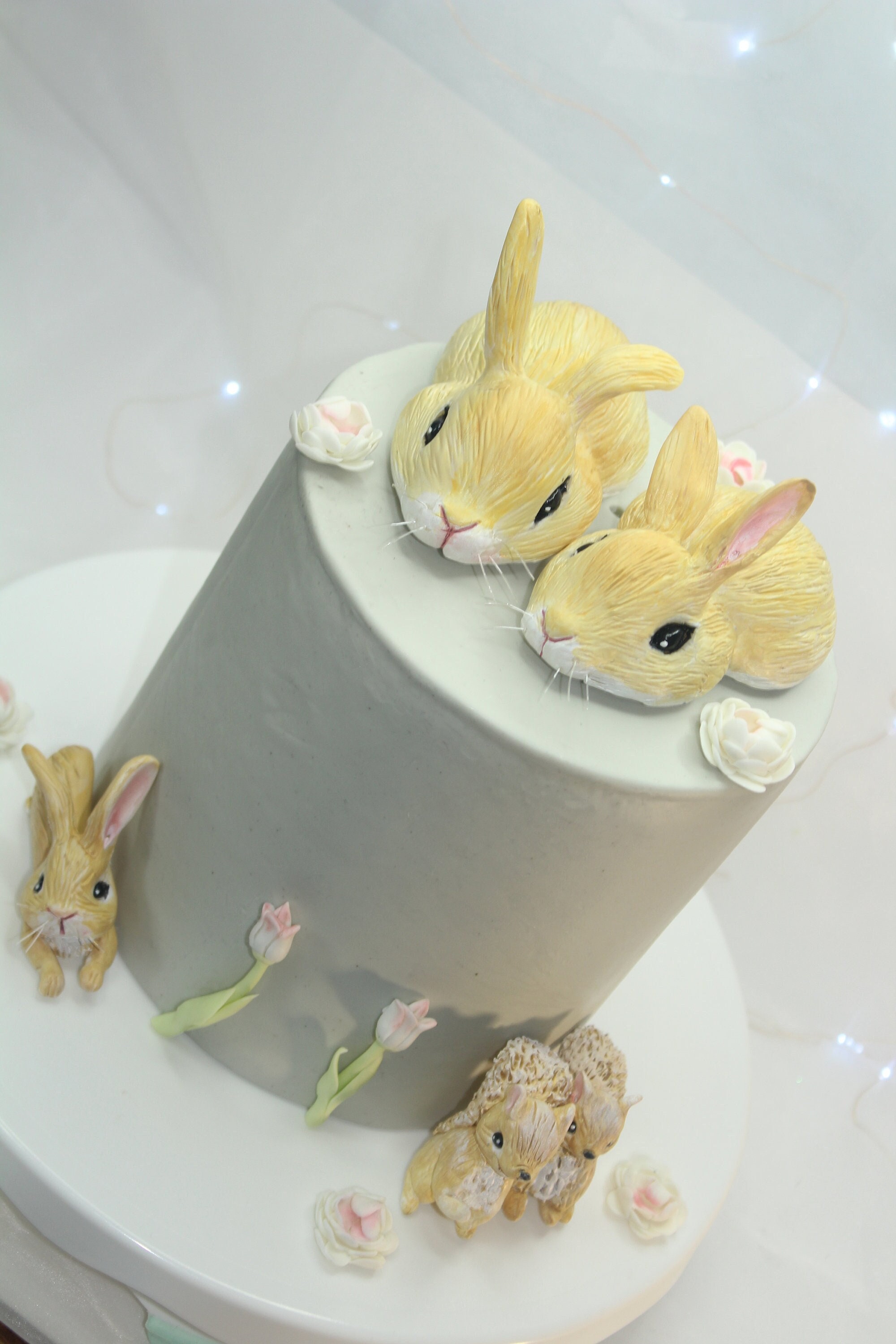 Rabbits in Fondant Cake Topper, Easter, Cold Porcelain, Fondant Cake ...