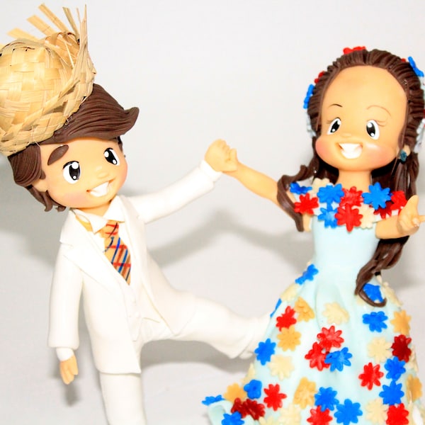 custom statuette couple dancing typical São joão party in cold porcelain .custom couple