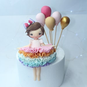 Topper de pastel de niña, estatuilla de persona, muñeca de figura hecha a mano, pasta de azúcar personalizada hecha a mano, topper de pastel fondant, topper de pastel, muñeca personalizada