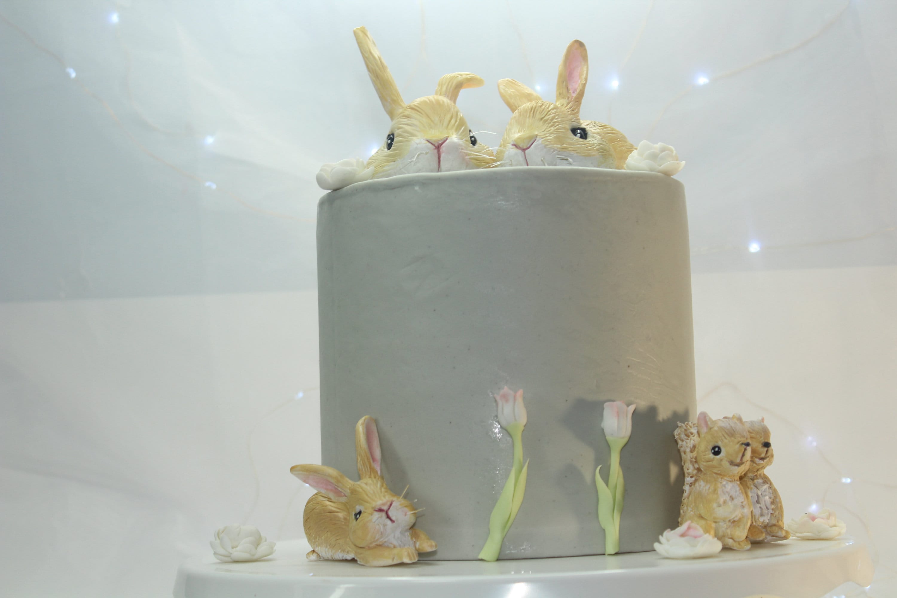 Rabbits in Fondant Cake Topper, Easter, Cold Porcelain, Fondant Cake ...