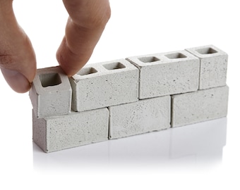 Mini Half Cinder Blocks (16 PK) | 1:12 Scale Real Cement Diorama Supplies