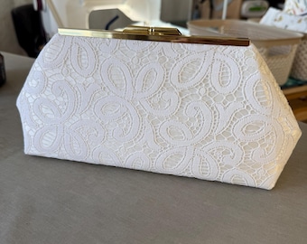 Bolso de mano hecho a medida.