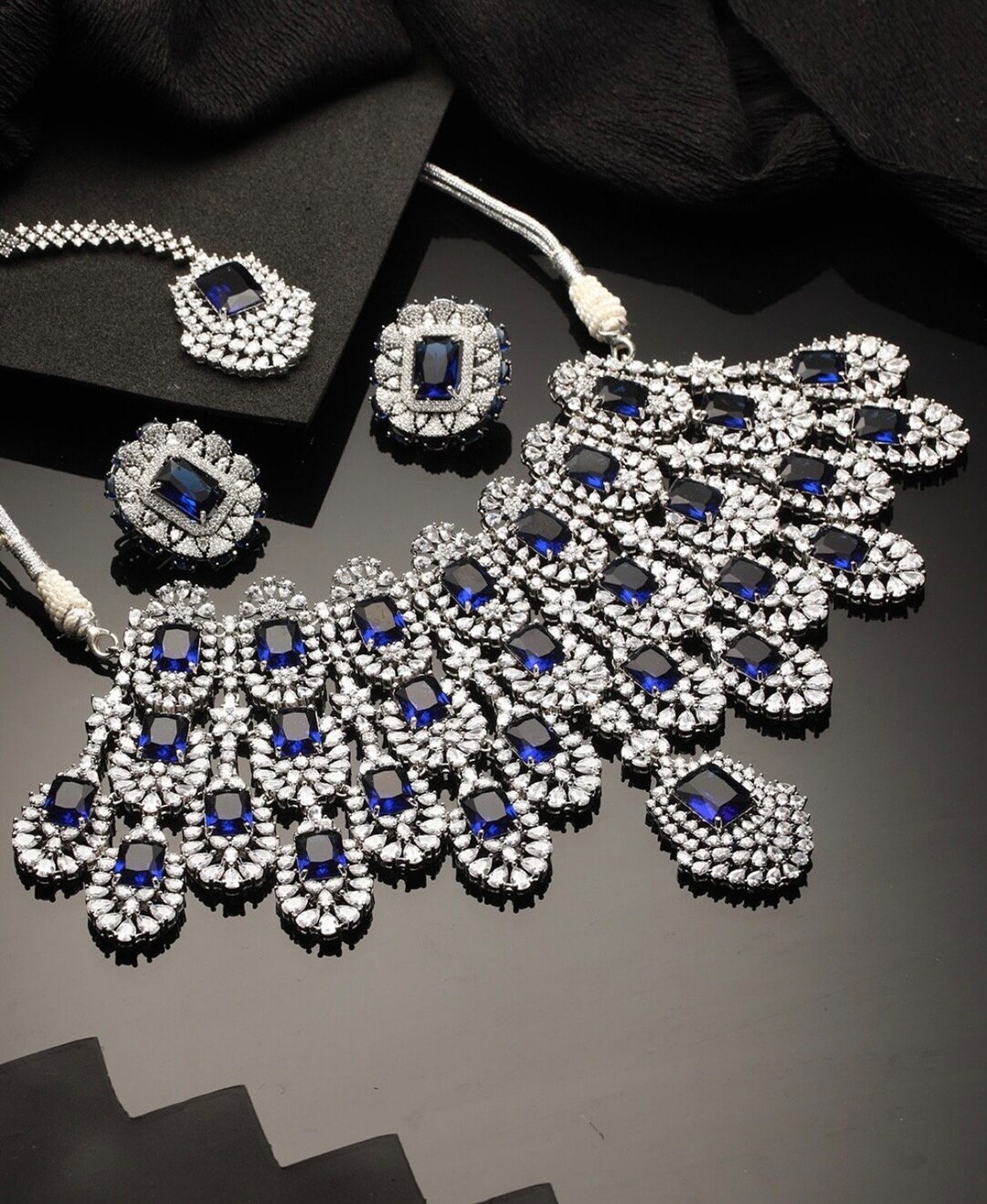 Kiara Advani Bridal Necklace Emerald Diamond Jewelry Set Blue Stone