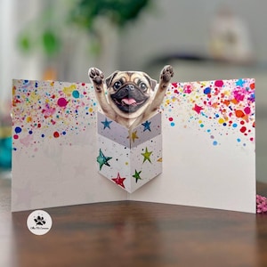 Tarjeta de cumpleaños desplegable con diseño de perro "Aquí estoy", 3D, tarjeta de felicitación de cumpleaños, tarjeta con diseño de Pug, tarjetas divertidas con perros, tarjetas lindas con perros