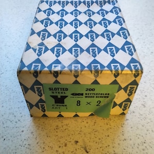 Unopened box of Nettlewoods countersunk wood screws  8g X 2&quot; in the original box,