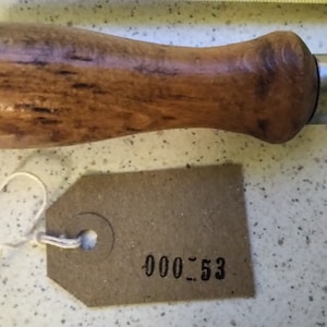 Medium/Small copper tipped Soldering Iron in very good condition. Cleaned and refinished ready for use.