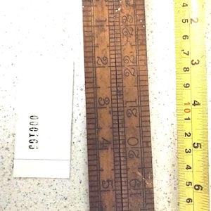 Raybone (pre 1963) 24-Zoll-Tischler-Lineal in englischen Maßen und in hervorragendem Zustand.