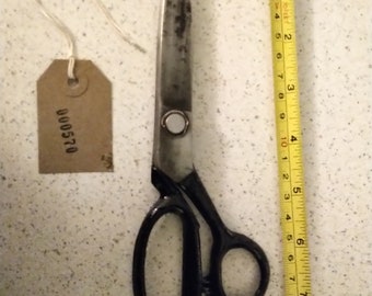 Small (but fairly heavy duty) English dressmakers shears/scissors in good working condition refurbished, sharpened and ready for use.