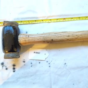 Thor no 3 Hide faced hammer in very good condition. cleaned and painted ready for use. [001857]