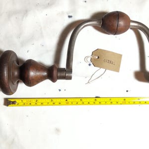 Brazo y broca antiguos. Limpiados y restaurados: una herramienta funcional. [002891]