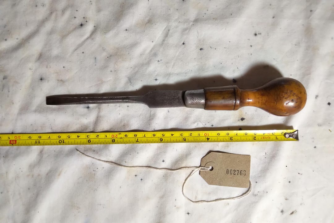 Medium Flathead Screwdriver With Boxwood Handle. [002768] - Etsy