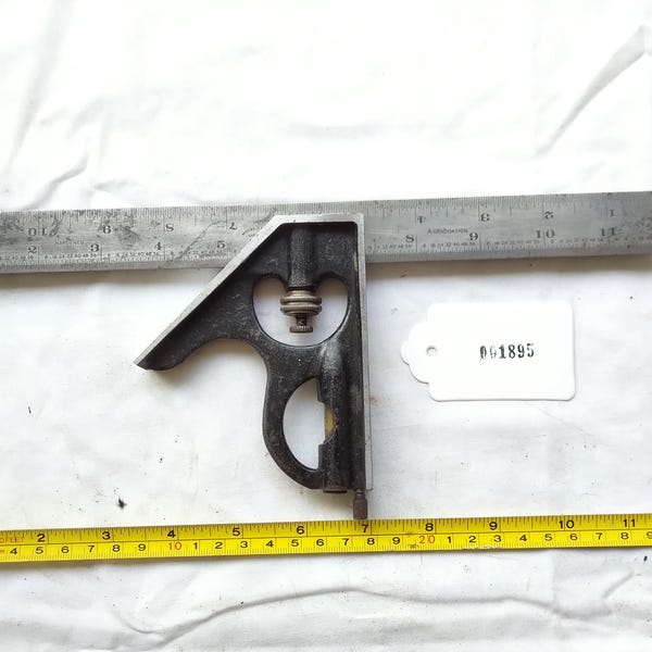 Moore & Wright adjustable combination square in very good condition. Cleaned and serviced ready for use. [001895]