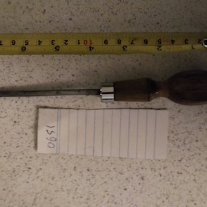 Small (7.5 inch) wooden handled screwdriver, refurbished in good working condition and ready for use.