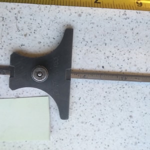 Moore & Wright imperial depth gauge. in very good condition, cleaned and ready for use.