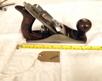 Stanley no 2 plane with sweetheart blade. In very good condition given its age. *Read the description.*