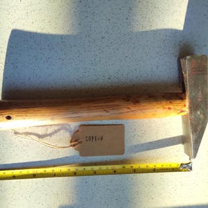 Bestmore Cross Pein hammer in good condition.  Refinished and ready for use. [001495]