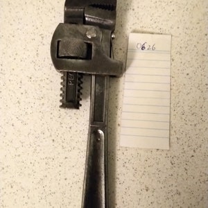 Record 10" Stilson wrench in very good refubished condition. A vintage tool but still fully functional