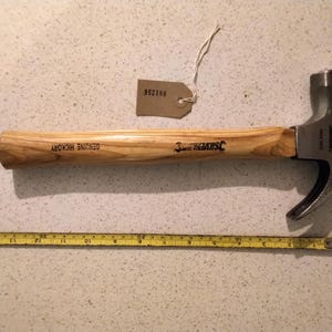 Silverline claw hammer in great condition. Cleaned and refurbished ready for use. [001258]