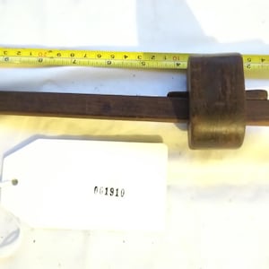 Old hand made marking gauge in good - if well used  - condition. [001910]