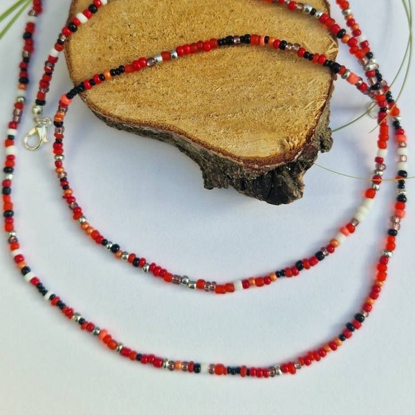 Red and Black Single strand beaded necklace, beaded necklace, Mixed red bead necklace, seed bead necklace, black beaded necklaces