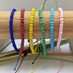 Perlenarmband, verstellbares Armband, Makramee Perlenarmband, blaues Armband, grünes Armband, rosa Armband, rot