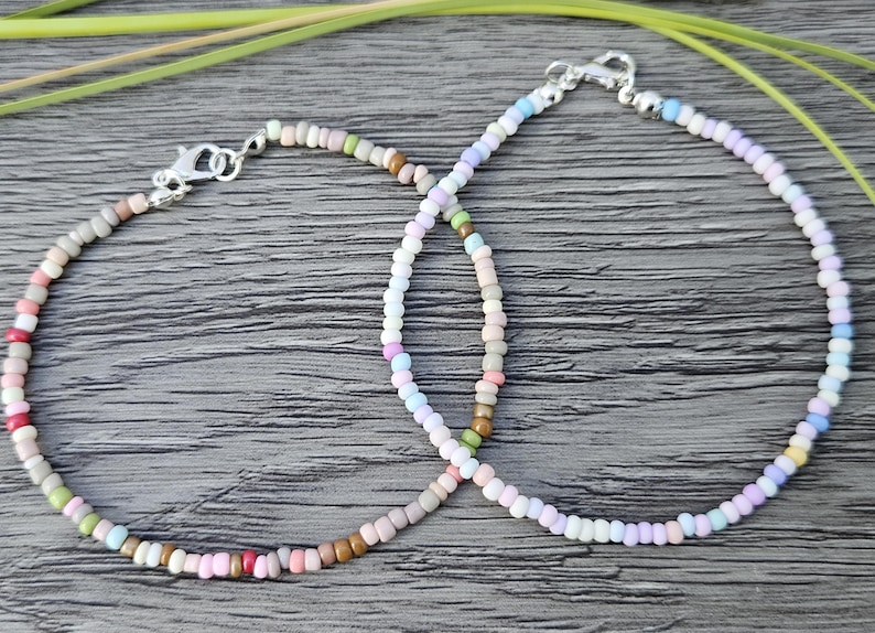 Armband/fotlänk med seed beads, 17 färger, Pärlarmband, Fotlänkar med seed beads, Enkelradigt armband i lager, färgglatt armband bild 8