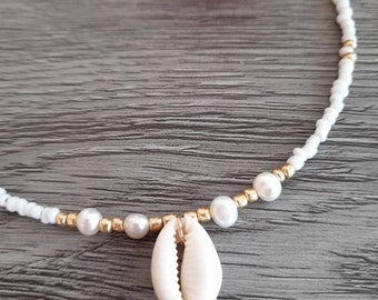 Beaded pearl & shell necklace, pearl necklace, white and gold/silver necklace, beaded choker, pearl choker, cowrie shell choker