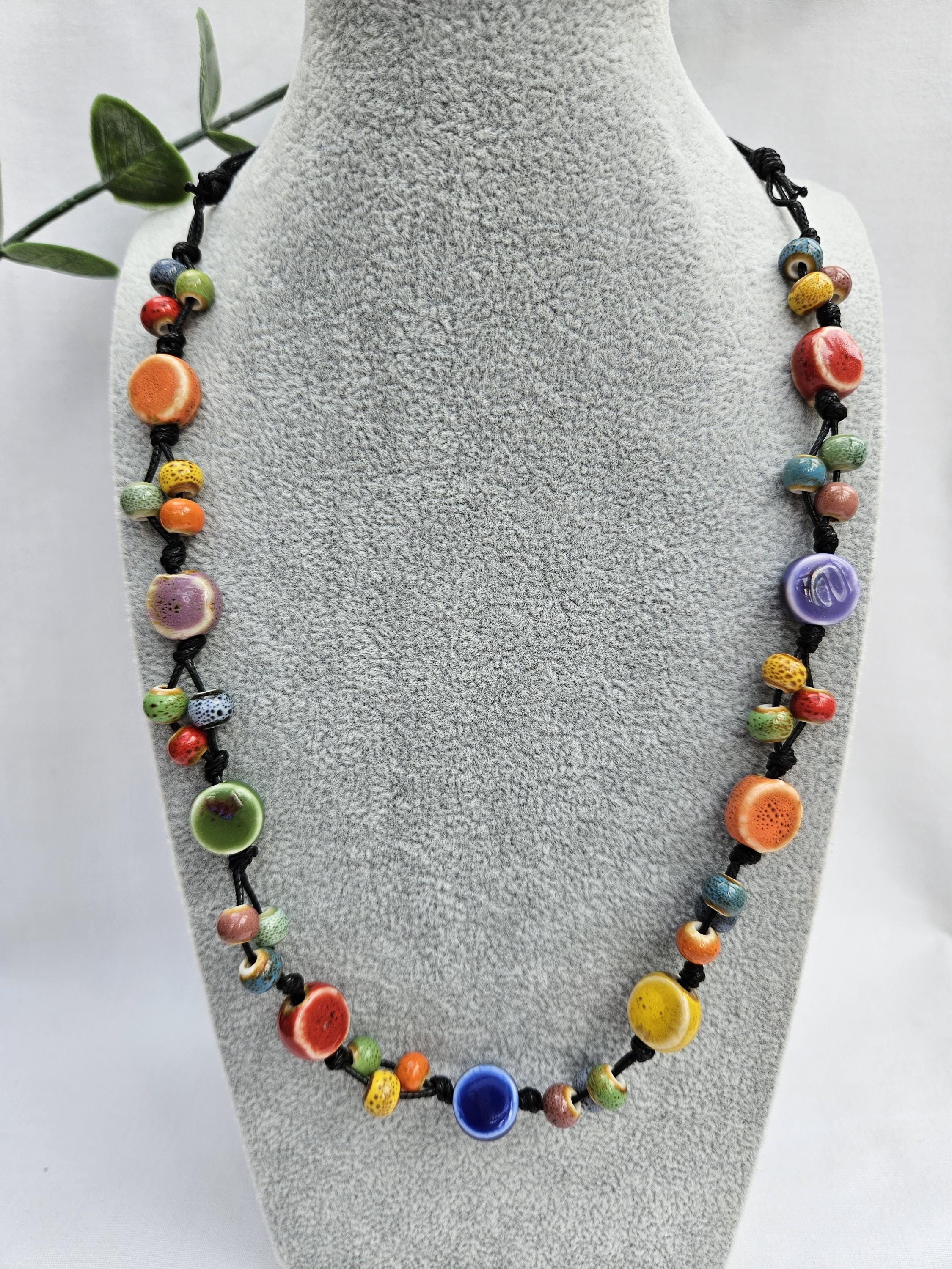 Collana con perle in ceramica multicolore Glenda