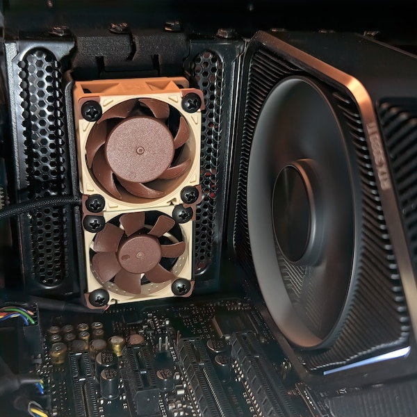 PCI Fan Mount for 40mm Fans with Screw Inserts