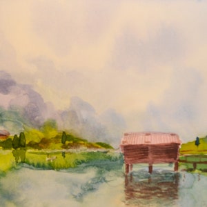 Lago en las nubes" 14,8x21 cm, acuarela, papel. 2023 Pintura original en acuarela, naturaleza brumosa, pinar y montañas, sin marco.