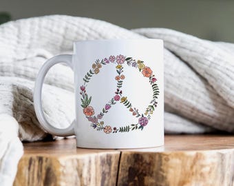 Taza con el símbolo de la paz floral – Taza de café boho botánico, taza con flores silvestres, regalo con estética hippie, taza para la meditación, regalo para amantes de la naturaleza