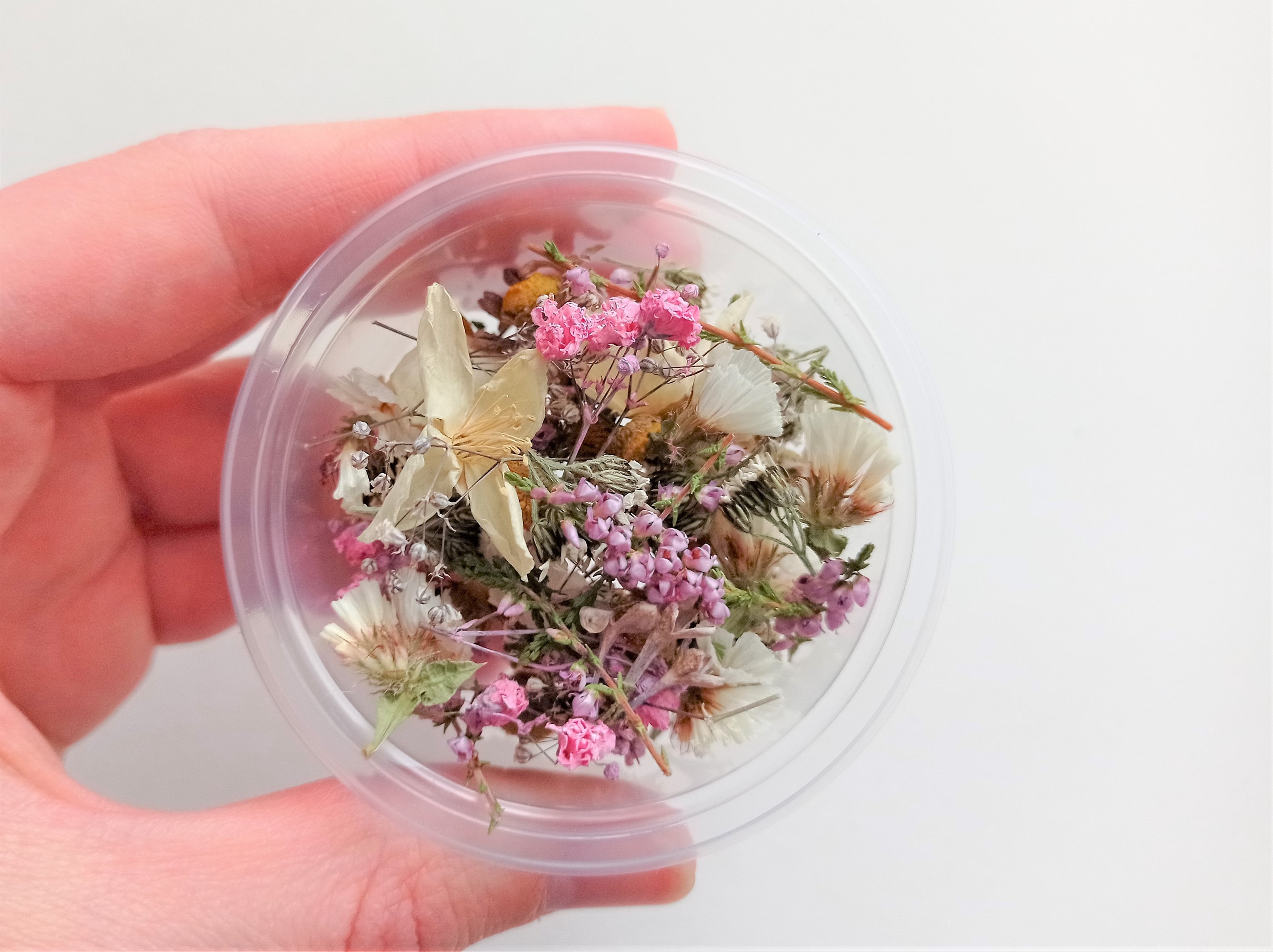 How to Make a Resin Mug with Dried Flowers┃Safe to drink? 