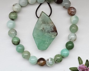 Chrysopraas edelsteen hangers als kettingen en kralenarmbanden gemaakt van chrysopraas kralen