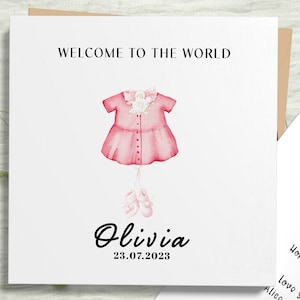 Carte personnalisée de nouveau bébé fille, body bébé rose personnalisé et carte de chaussons, carte de bienvenue dans le monde